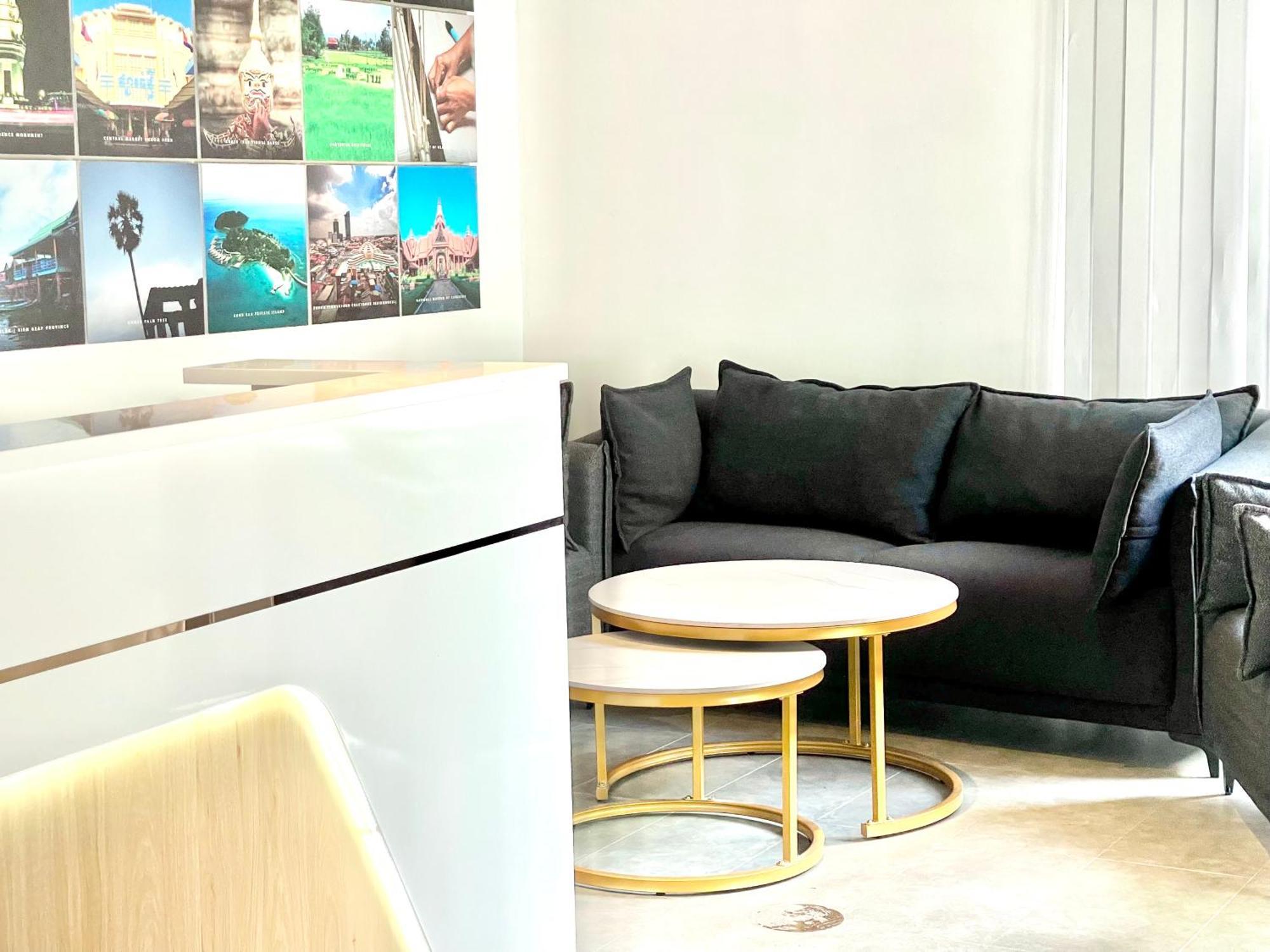 Sky Hotel Central Phnom Penh - Rooms & Apartments Exterior photo