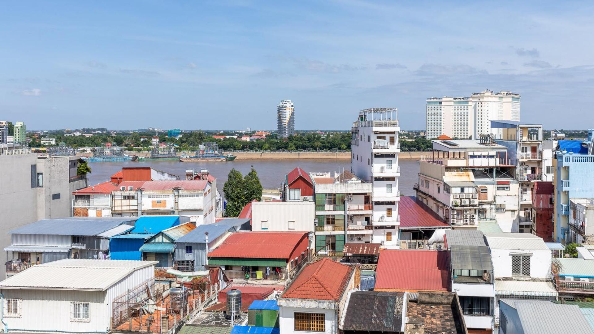 Sky Hotel Central Phnom Penh - Rooms & Apartments Exterior photo